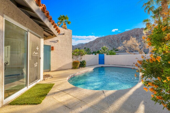 Building Photo - 52420 Avenida Juarez