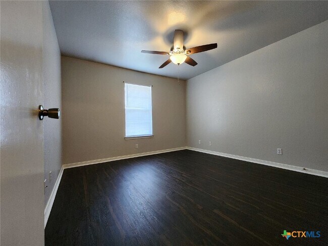Building Photo - 1807 Windward Dr