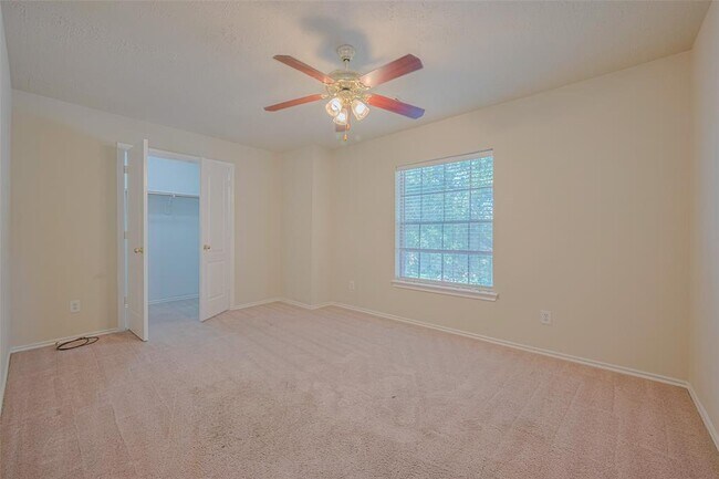 Building Photo - 14203 Torrey Village Dr