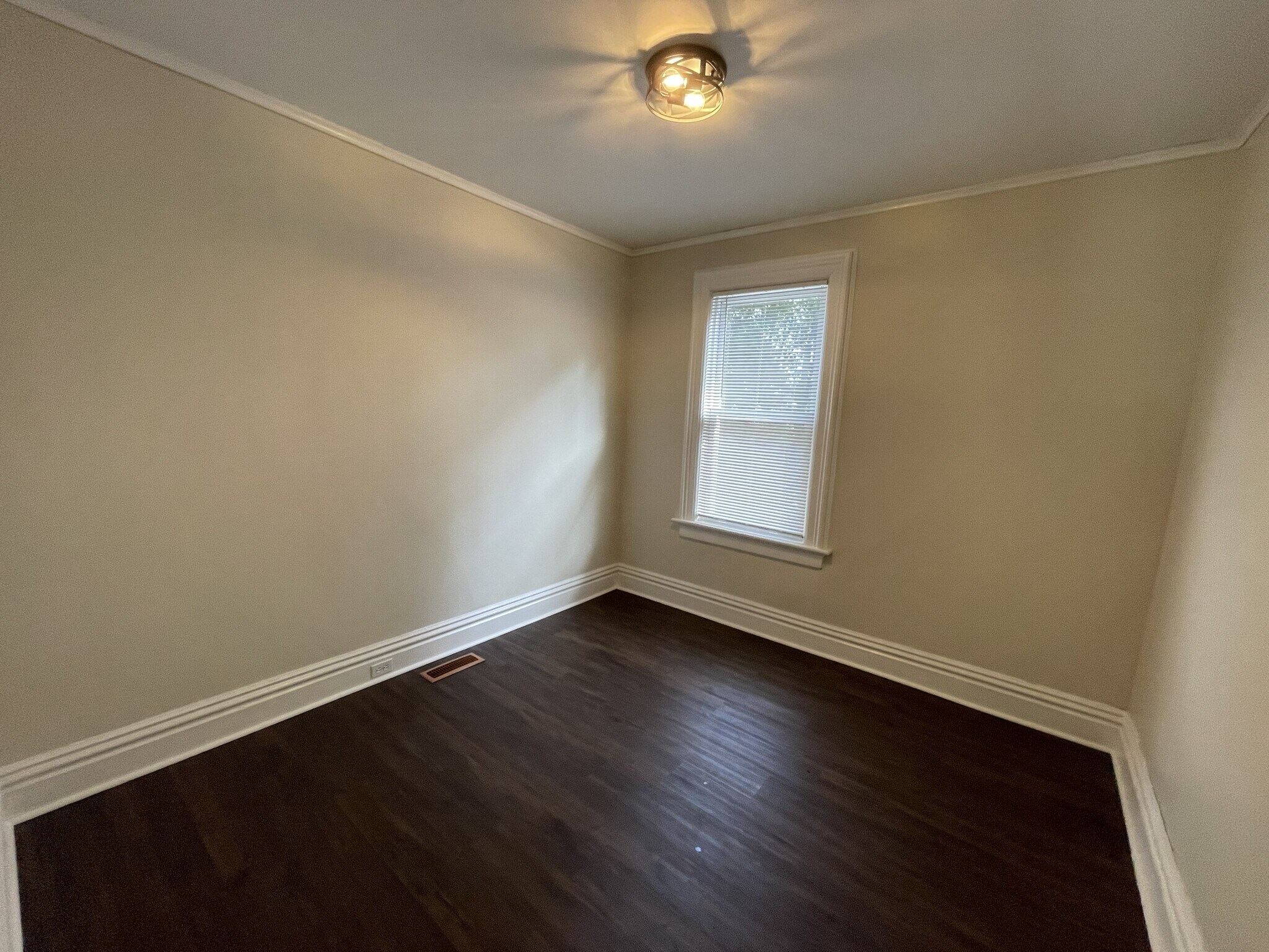 Bedroom 3 - 9 Glen Arden Ln