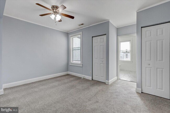 Building Photo - 2847 Lake Ave