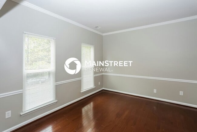 Building Photo - 4 Bedroom Pet-Friendly Home in Charlotte, NC with Main Street Renewal