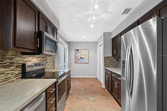 Building Photo - 1094 Azalea Ln