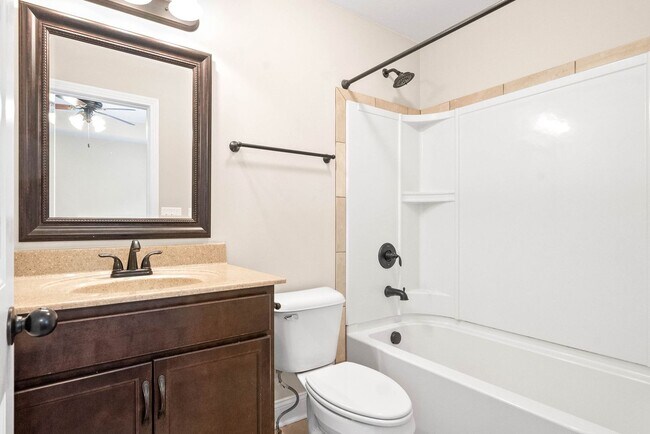 Building Photo - Pet Friendly Three Bedroom!