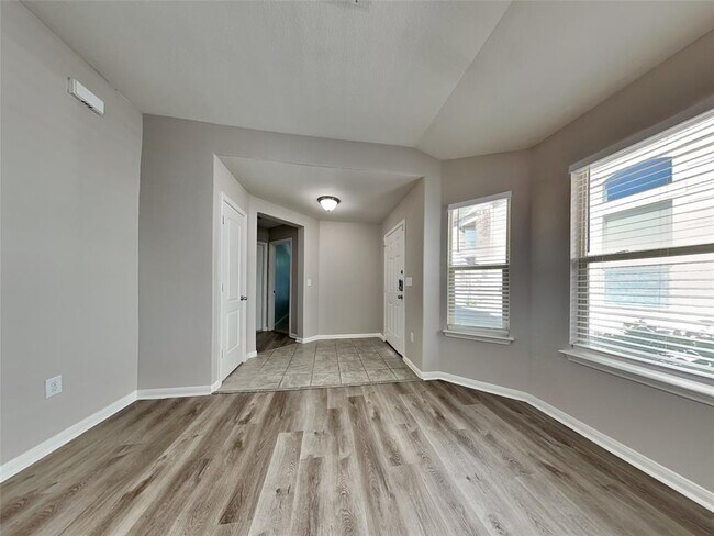 Building Photo - 12204 Timber Arch Ln