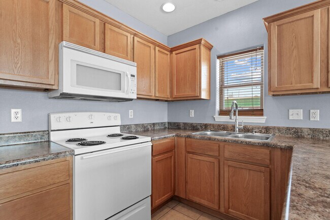 Building Photo - 12056 MO-13