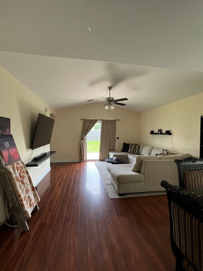 Building Photo - Godley Station Schools