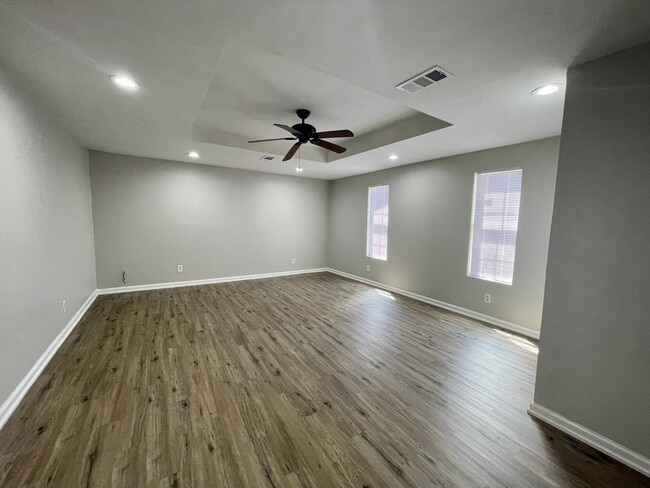 Building Photo - 1897 Harrison Ave