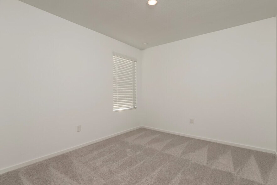 Building Photo - 253 Amy Aly