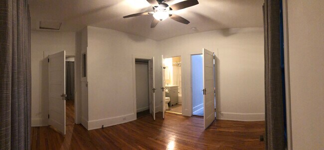 Building Photo - 1104 Hogan St