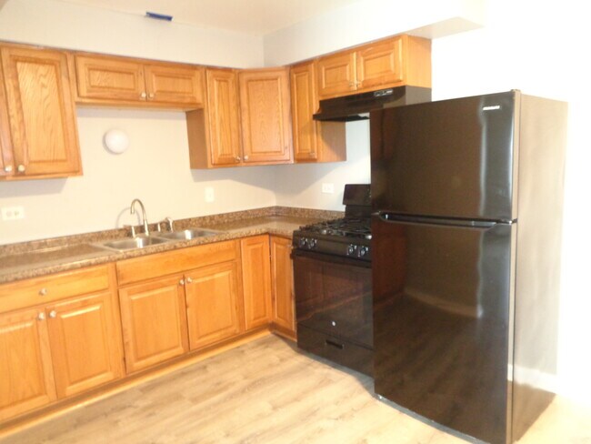 Building Photo - 5740 W 108th St