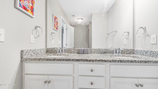 Building Photo - 7456 Shadow Lake Dr