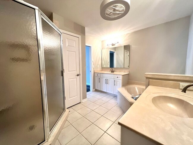 Building Photo - 1311 Treasure Cove