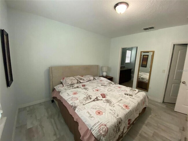 Building Photo - 9027 Paolos Pl