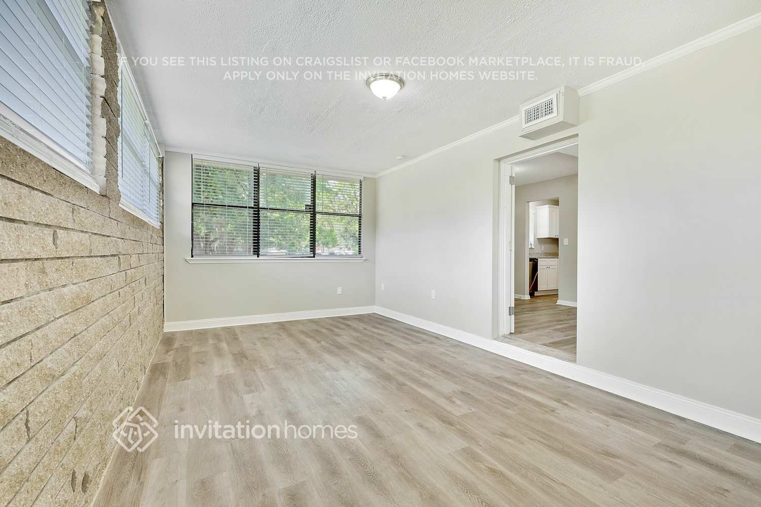 Building Photo - 4853 Clyde Dr