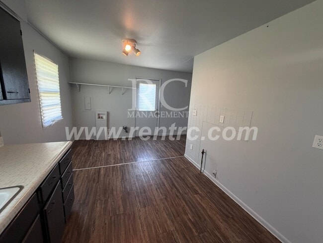 Building Photo - 312 Holmes-