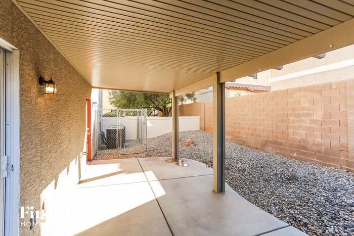 Building Photo - 9193 Wild Briar Ln