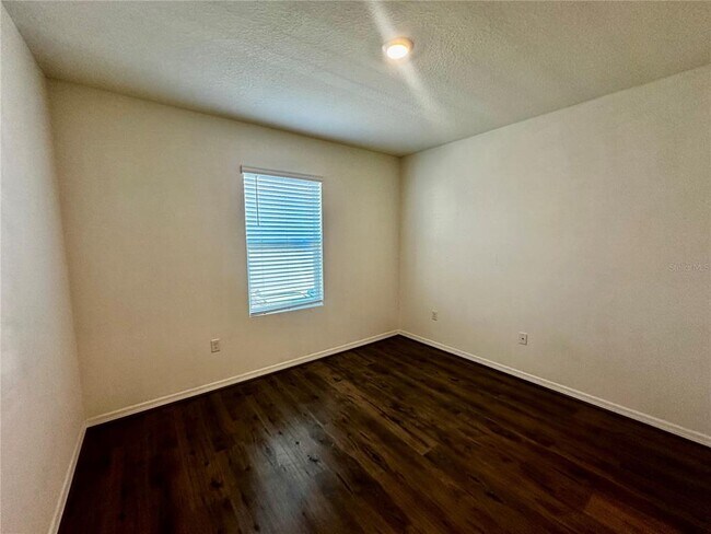 Building Photo - 260 Sofia Ln