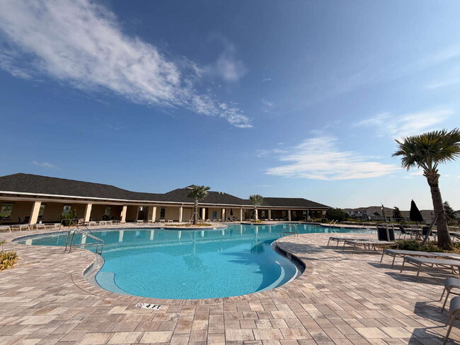 Building Photo - MOVE-IN SPECIAL 2 WEEKS FREE RENT!! NO APPLICATION FEES FOR APPROVED APPLICANTS**Beautiful Brand-...