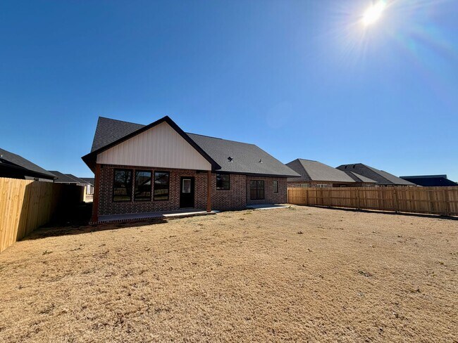 Building Photo - 509 Waggoner Ln