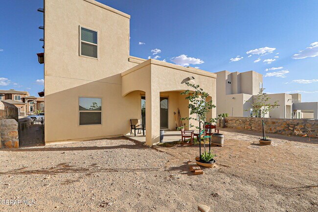 Building Photo - 7825 Enchanted View Dr