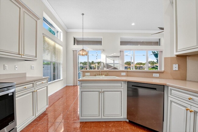 Building Photo - 7145 Veneto Dr