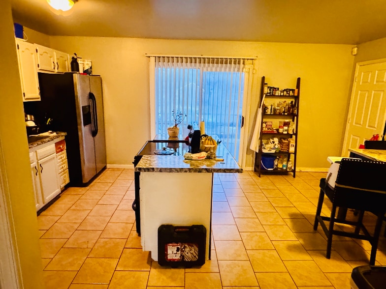 Building Photo - 140 Woodland Rd