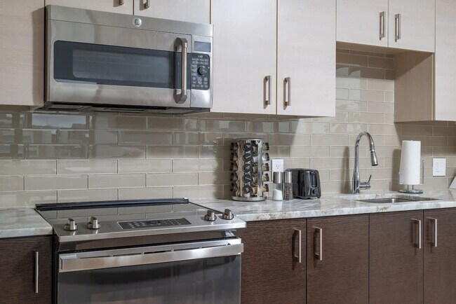 Building Photo - 99 Kneeland St