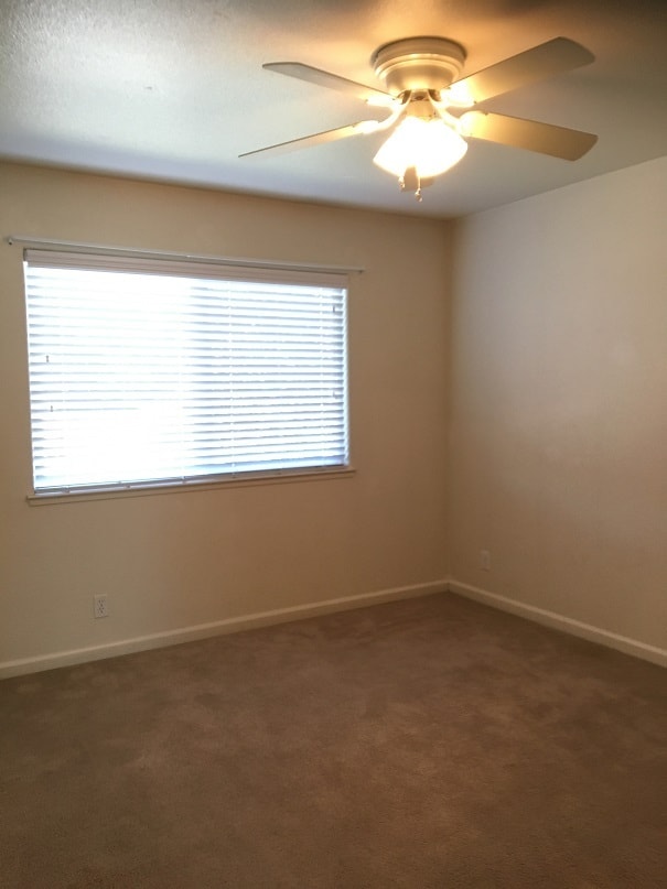 Building Photo - 35 Baltar Loop