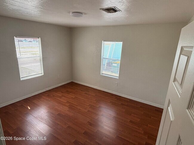 Building Photo - 1320 S Atlantic Ave