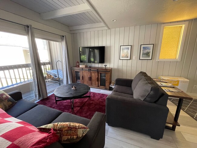 Building Photo - Seasonal Rental (May-July): Fully Furnished 2 Bedroom Condo with Loft and 2 Bathrooms