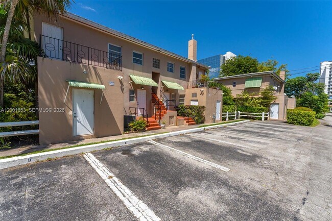 Building Photo - 28 Almeria Ave