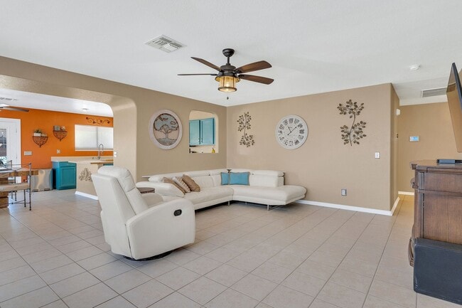 Building Photo - Private Pool Oasis  in southwest Tucson's coveted Star Valley!