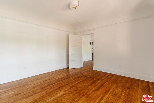 Building Photo - 2170 W 24th St
