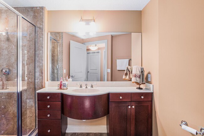 Building Photo - 1809 1st St N