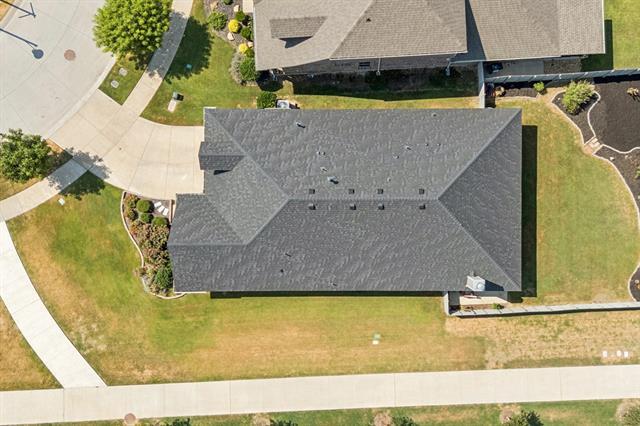 Building Photo - 1621 Bunting Dr