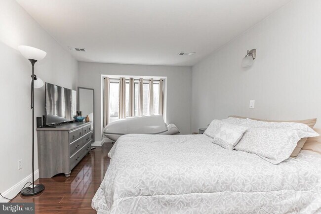 Building Photo - Move-In Ready 3 bed and 2 Bath Rental