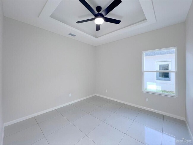 Building Photo - 24 E St