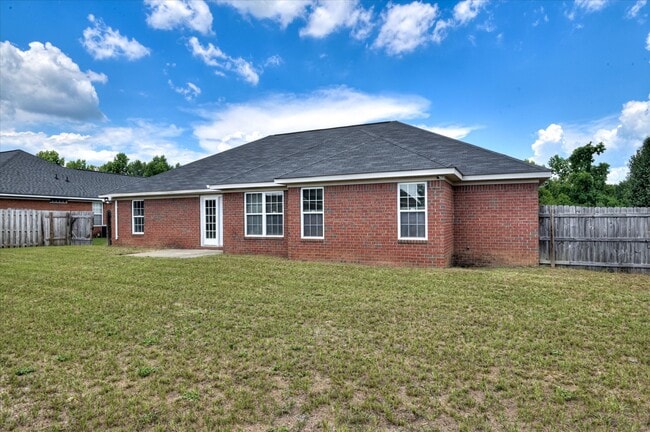 Building Photo - 1828 Heathers Way