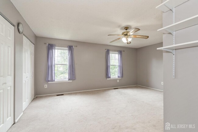Building Photo - 391 Danbury Ln