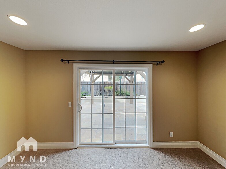 Building Photo - 10305 Wunderlich Dr