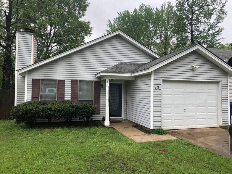 Building Photo - 12 Oak Forest Pl