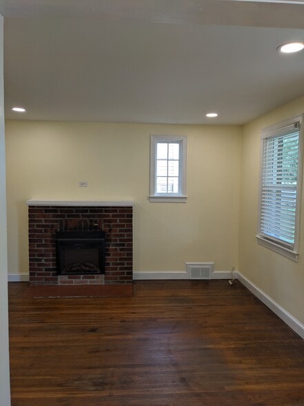 Building Photo - 6107 Forest Rd