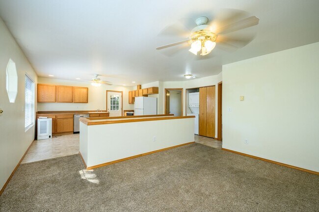 Building Photo - EDD1411