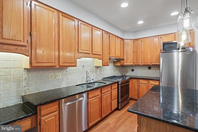 Building Photo - 11300 Fairwind Way