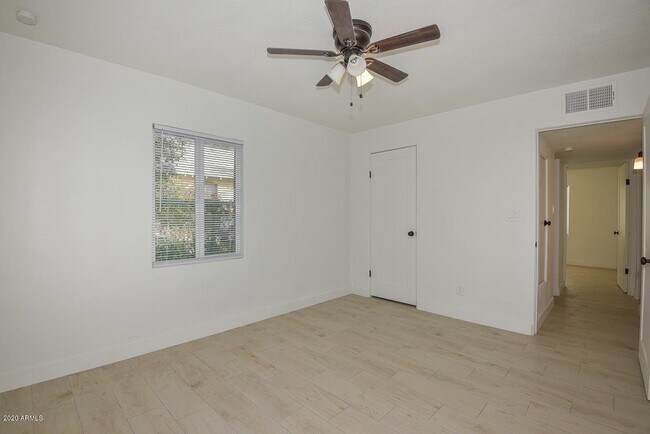 Building Photo - 4727 N 9th St