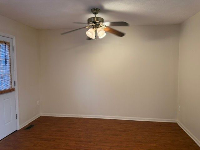Building Photo - 4 E Shetland Ct