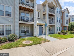 Building Photo - Ground Level Condo in Piney Orchard -Odenton