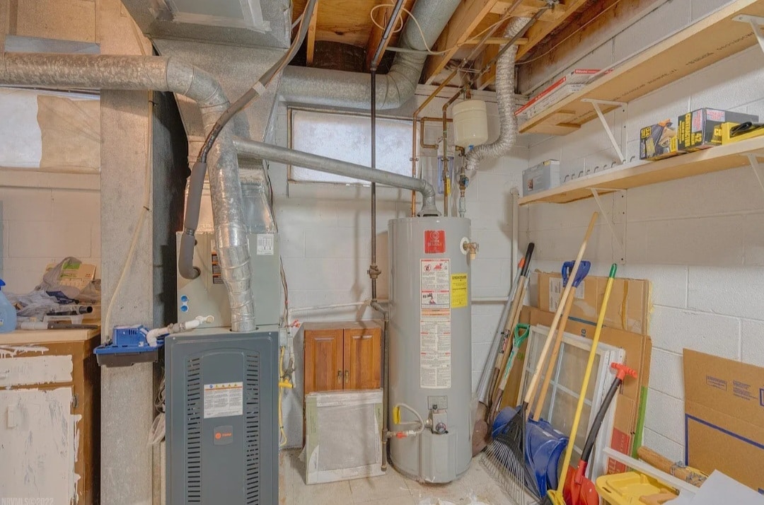 Building Photo - 812 Cambridge Rd