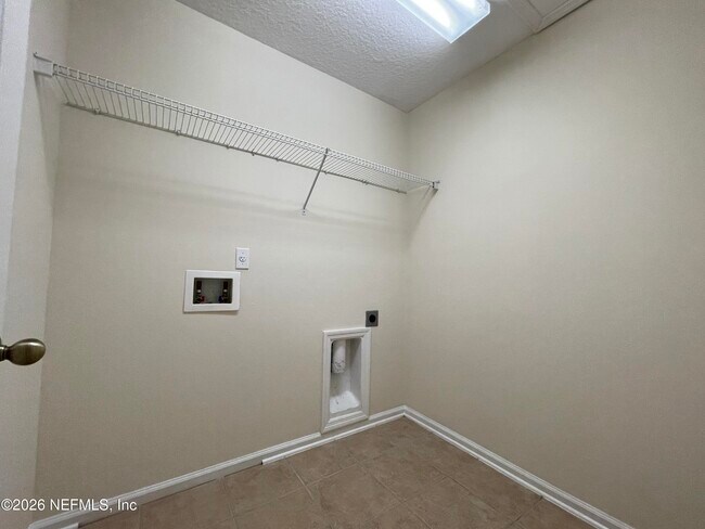 Building Photo - 3125 E Banister Rd
